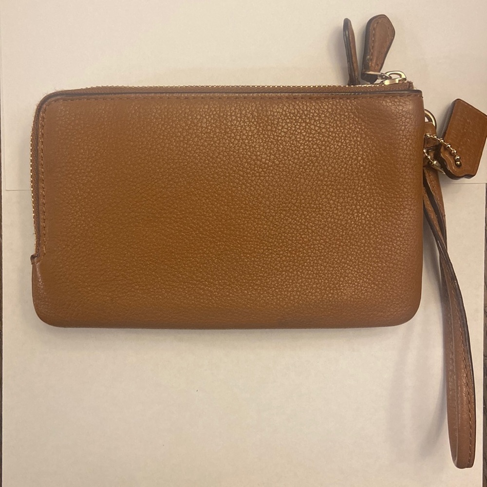 Coach LIKE NEW Double Zipper Wristlet - Picture 4 of 10